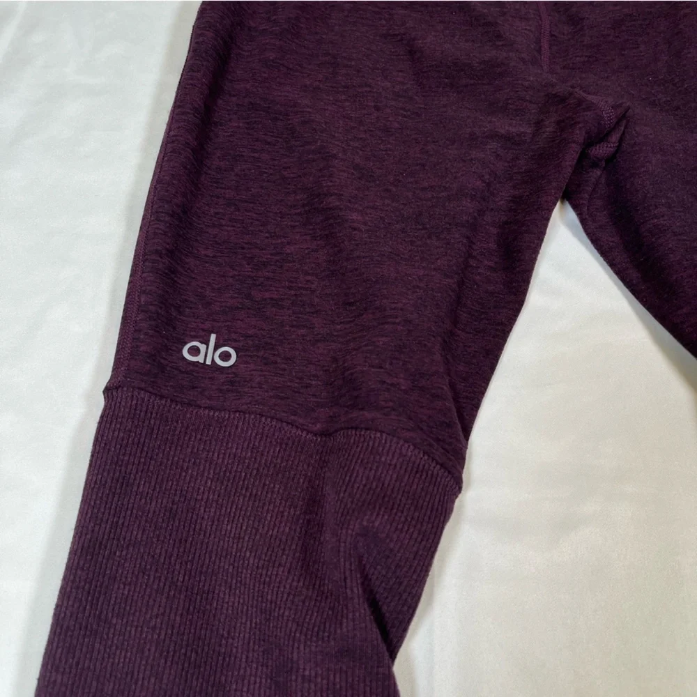 Alo‎ Yoga High Waisted Goddess Leggings S Purple Yoga workout